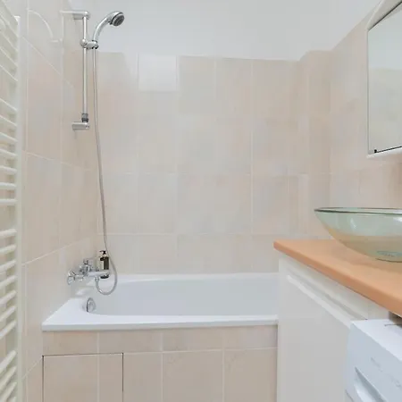 Welcome To Rue Monge 5 * Paris